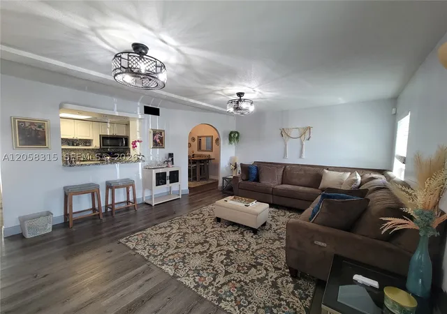 Photo 4 of Sale Pending at 6605 Nw 80Th Ct, Tamarac, FL 33321 | MLS# A12058315 | Listing updated on 2026-07-29