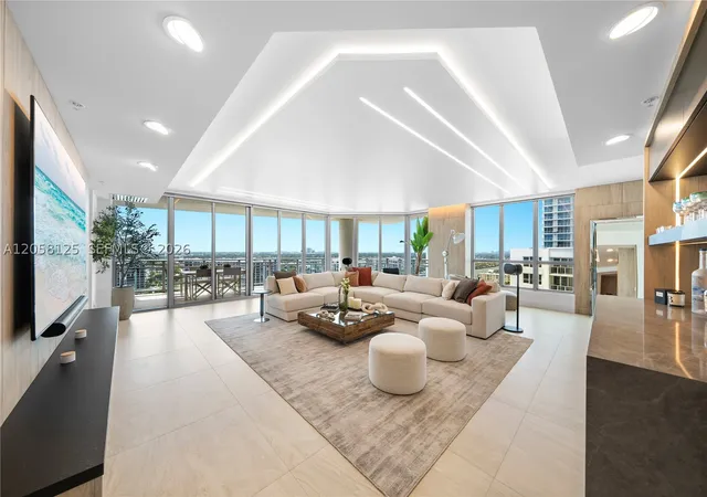 Photo 2 of Condo for sale at 3535 S Ocean Dr #1506, Hollywood, FL 33019 | MLS# A12058125 | Listing updated on 2026-09-30