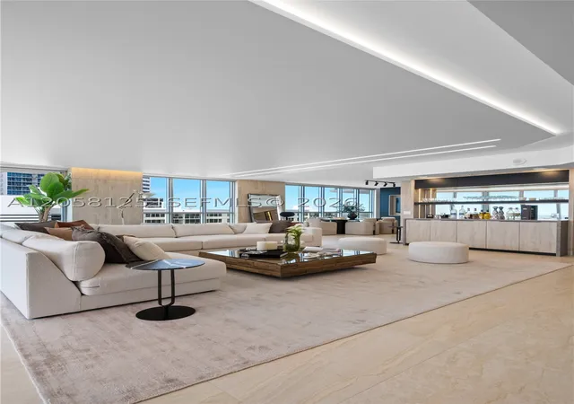 Photo 3 of Condo for sale at 3535 S Ocean Dr #1506, Hollywood, FL 33019 | MLS# A12058125 | Listing updated on 2026-09-30