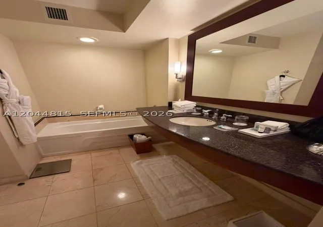 Photo 4 of Condo for sale at 18001 Collins Ave #1118, Sunny Isles Beach, FL 33160 | MLS# A12044815 | Listing updated on 2026-07-30