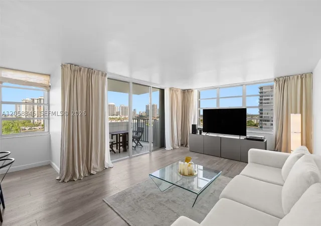 4th image of 2780 Ne 183Rd St #1216, Aventura, FL 33160 | MLS# A12058346