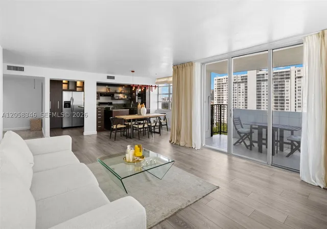 5th image of 2780 Ne 183Rd St #1216, Aventura, FL 33160 | MLS# A12058346