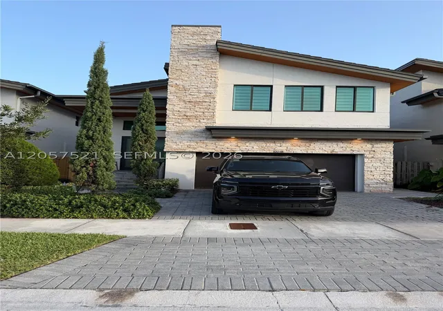 2nd image of 10218 Nw 76th Ter, Doral, FL 33178 | MLS# A12057521
