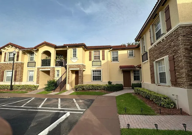 1st image of 1575 Ne 33 Ave #101, Homestead, FL 33033 | MLS# B26055456