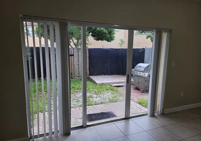 3rd image of 1575 Ne 33 Ave #101, Homestead, FL 33033 | MLS# B26055456