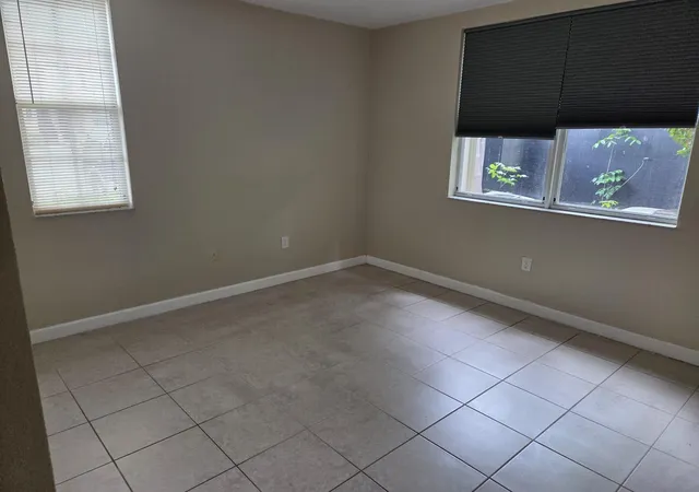 5th image of 1575 Ne 33 Ave #101, Homestead, FL 33033 | MLS# B26055456