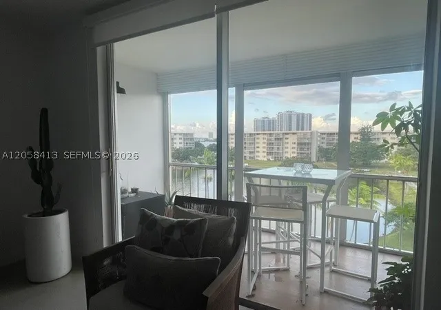 2nd image of 2855 Leonard Dr #H511, Aventura, FL 33160 | MLS# A12058413