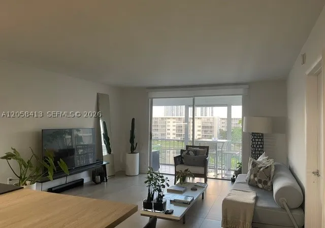 4th image of 2855 Leonard Dr #H511, Aventura, FL 33160 | MLS# A12058413