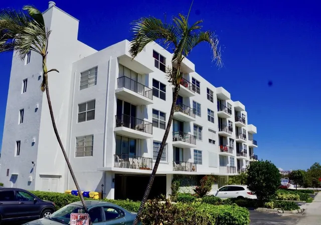 1st image of 301 Croton Ave #407, Lantana, FL 33462 | MLS# B26055487