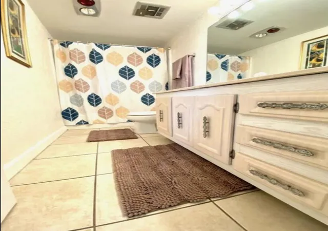 image of 301 Croton Ave, Lantana, FL 33462