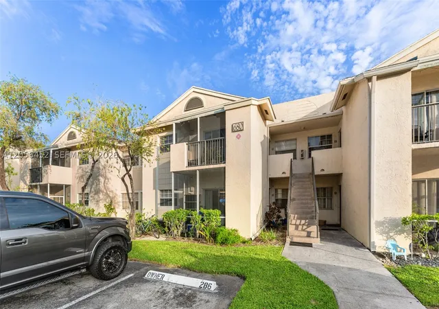 2nd image of 680 Cypress Club Way #G10, Deerfield Beach, FL 33064 | MLS# A12056452