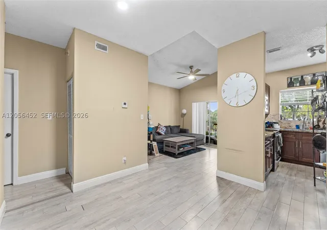 4th image of 680 Cypress Club Way #G10, Deerfield Beach, FL 33064 | MLS# A12056452