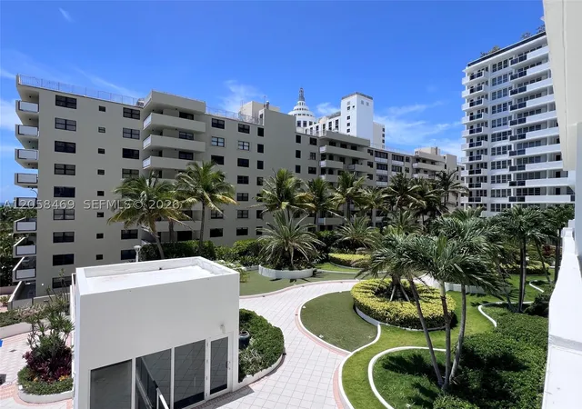 5th image of 100 Lincoln Rd #542, Miami Beach, FL 33139 | MLS# A12058469
