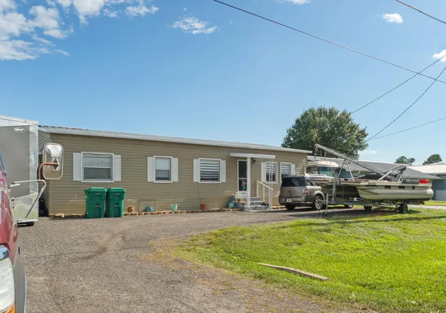 1st image of 2522 Se 29th St, Okeechobee, FL 34974 | MLS# B26055597