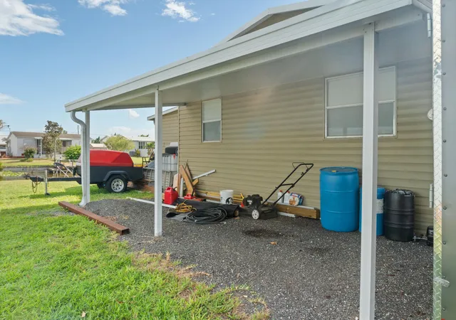 2nd image of 2522 Se 29th St, Okeechobee, FL 34974 | MLS# B26055597