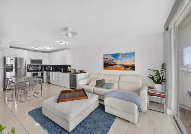 2nd image of 401 Ocean Dr #1001, Miami Beach, FL 33139 | MLS# A12043385