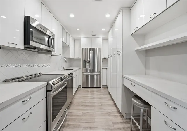 4th image of 90 Edgewater Dr #225, Coral Gables, FL 33133 | MLS# A12053429