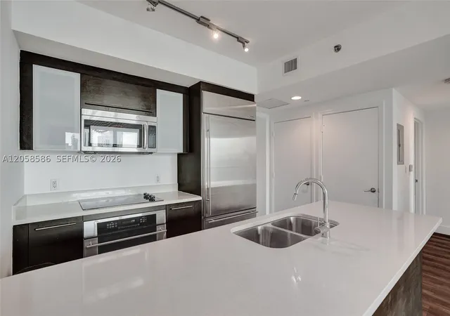 Photo 3 of Condo for sale at 55 Se 6Th St #3604, Miami, FL 33131 | MLS# A12058586 | Listing updated on 2026-08-13