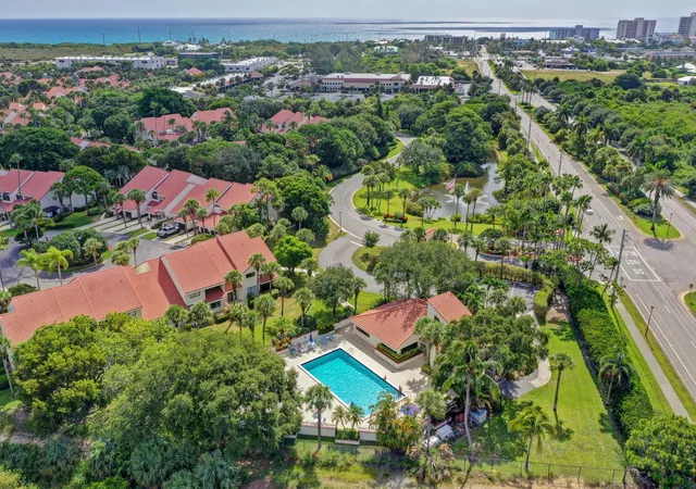 2nd image of 205 Sea Oats Dr, Juno Beach, FL 33408