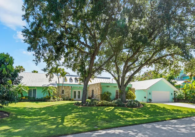 1st image of 220 Sw Willow Lake Trl, Stuart, FL 34997 | MLS# B26055689