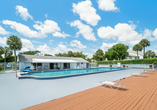 image of 1024 Grn Pine Blvd, West Palm Beach, FL 33409