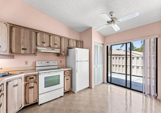image of 1024 Green Pine Blvd #I, West Palm Beach, FL 33409 | MLS# B26055740