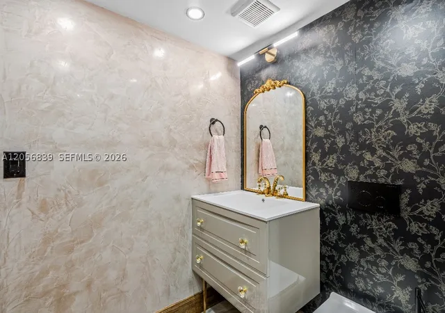 Photo 2 of Sale Pending at 2457 Collins Ave #1603, Miami Beach, FL 33140 | MLS# A12056839 | Listing updated on 2026-10-02