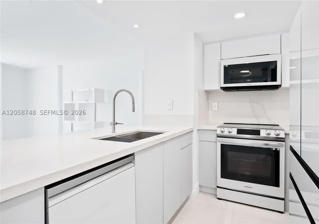 4th image of 540 Brickell Key Dr #719, Miami, FL 33131 | MLS# A12058748