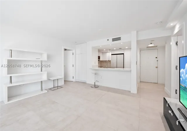 5th image of 540 Brickell Key Dr #719, Miami, FL 33131 | MLS# A12058748