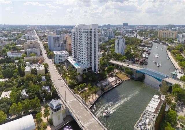 2nd image of 10 Sw South River Dr #806, Miami, FL 33130 | MLS# A12055554