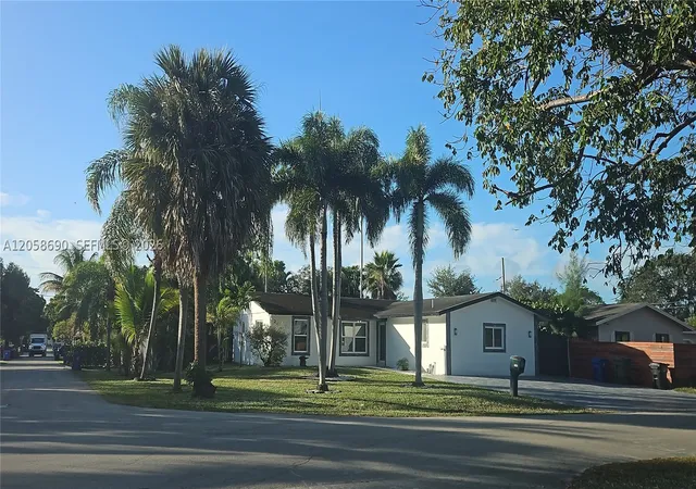 1st image of 2900 Sw 16th St, Fort Lauderdale, FL 33312 | MLS# A12058690