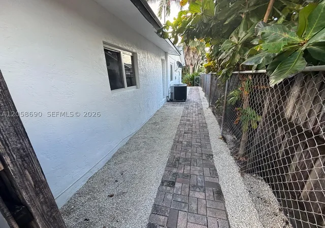 27th image of 2900 Sw 16th St, Fort Lauderdale, FL 33312 | MLS# A12058690