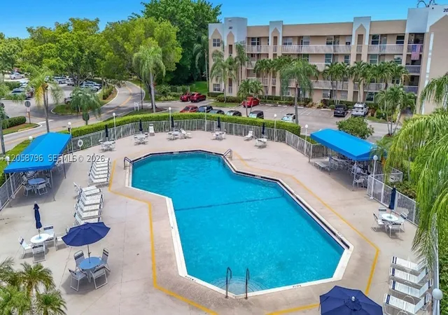 2nd image of 10208 Nw 24Th Pl, Sunrise, FL 33322