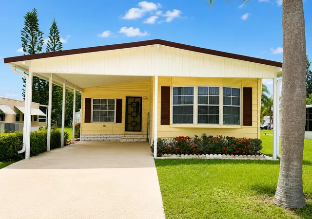 1st image of 4 Del Sol, Port Saint Lucie, FL 34952 | MLS# B26055821