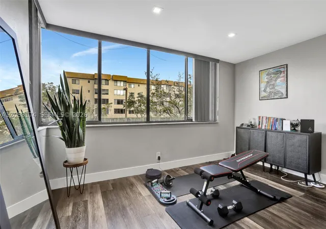 2nd image of 8030 Hampton Blvd, North Lauderdale, FL 33068