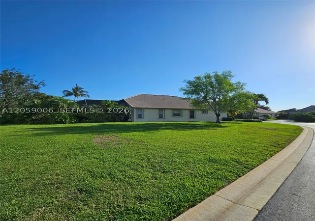 3rd image of 2540 Egret Lake Dr, Green Acres, FL 33413 | MLS# A12059006