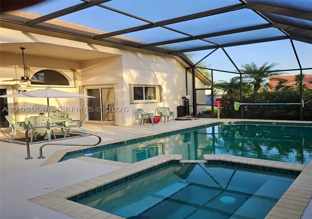 4th image of 2540 Egret Lake Dr, Green Acres, FL 33413 | MLS# A12059006