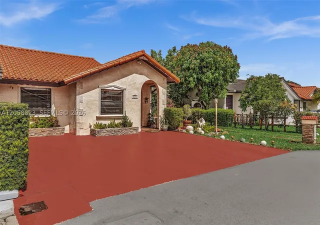 4th image of Bird Lake Townhouse, Miami, FL 33175