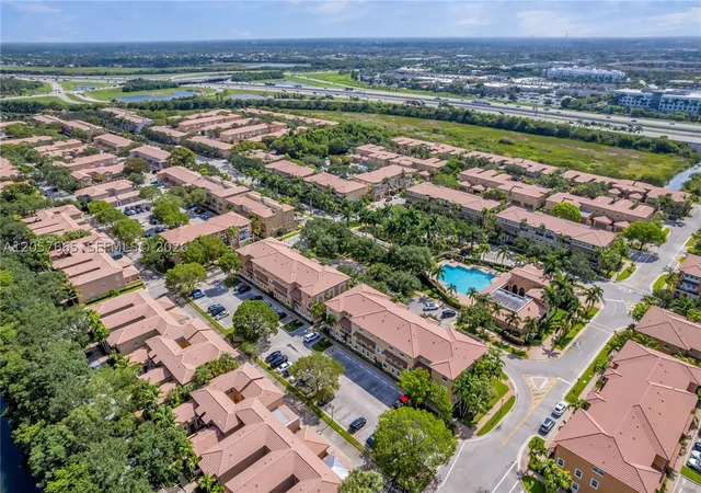 2nd image of 950 Sw 147Th Ave, Pembroke Pines, FL 33027