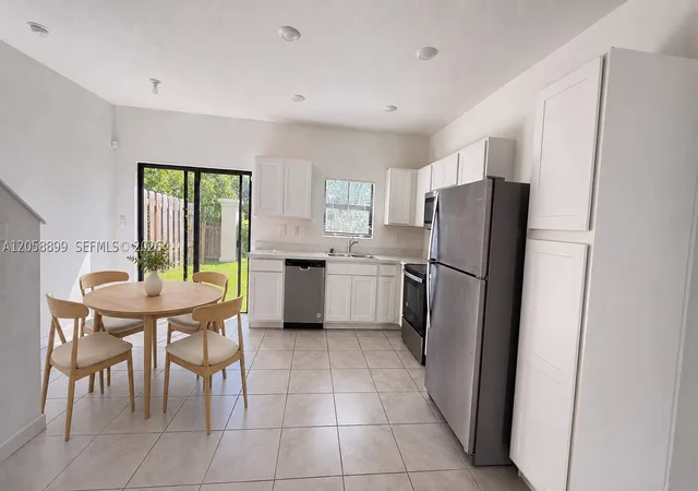Photo 3 of Townhouse for sale at 322 Ne 1st Dr, Florida City, FL 33034 | MLS# A12058899 | Listing updated on 2026-07-30