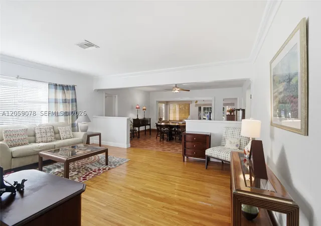 Photo 3 of Sale Pending at 1010 Ne 105th St, Miami Shores, FL 33138 | MLS# A12059078 | Listing updated on 2026-10-08