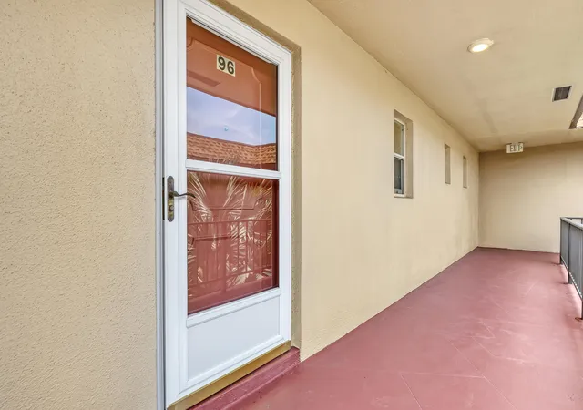 4th image of 504 Davis Rd #96, Palm Springs, FL 33461 | MLS# B26055969