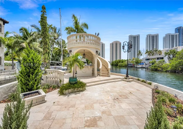 Photo 3 of Single family home for sale at 270 Atlantic Ave, Sunny Isles Beach, FL 33160 | MLS# A12059107 | Listing updated on 2026-07-30