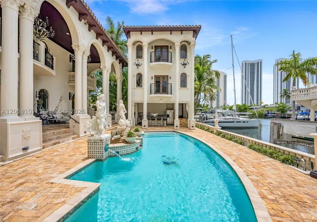 Photo 4 of Single family home for sale at 270 Atlantic Ave, Sunny Isles Beach, FL 33160 | MLS# A12059107 | Listing updated on 2026-07-30