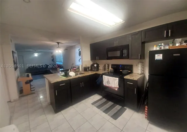 2nd image of 3777 Nw 78Th Ave #8E, Davie, FL 33024 | MLS# A12058501