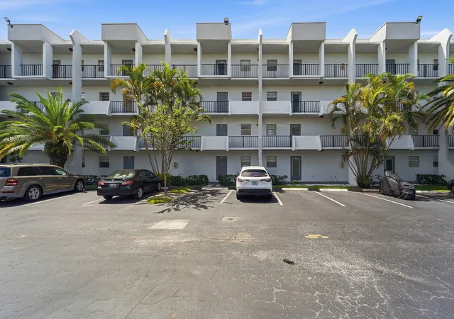3rd image of 3000 E Sunrise Lakes Dr E #223, Sunrise, FL 33322 | MLS# B26055994