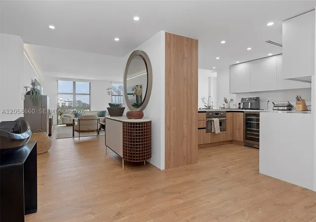 2nd image of 1111 Crandon Blvd #A501, Key Biscayne, FL 33149 | MLS# A12058660