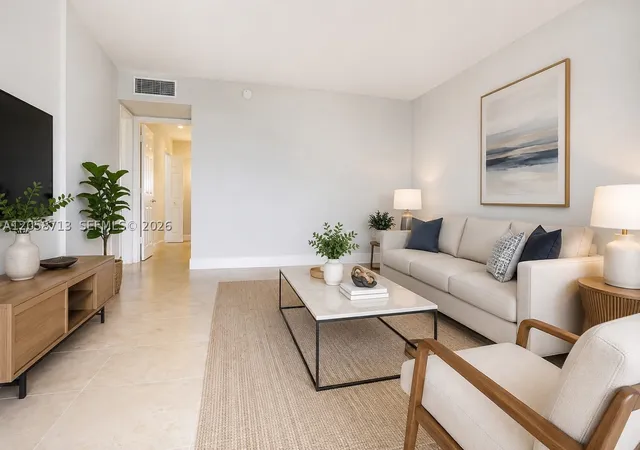 2nd image of 12590 Ne 16th Ave #605, North Miami, FL 33161 | MLS# A12058713