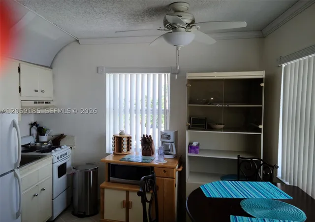 4th image of 3401 Ne 10Th St, Pompano Beach, FL 33062
