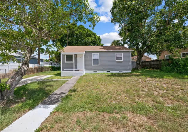 1st image of 947 43rd St, West Palm Beach, FL 33407 | MLS# B26056028